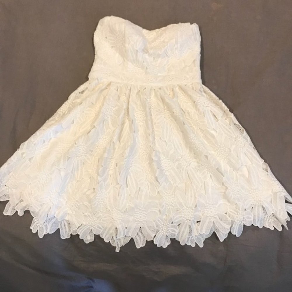 NWT Cottagecore Strapless WHITE BOHO Lace Dress M